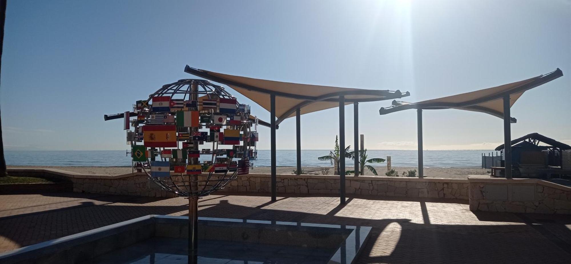 Apartamento Frente Al Mar Paz Y Relax Фуэнхирола Экстерьер фото